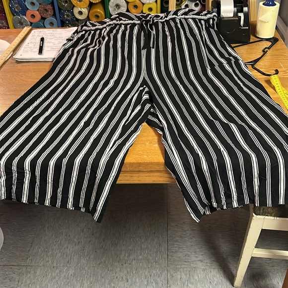 Black and White Striped Jumpsuit - Picture 6 of 7